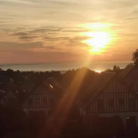 Au Calme Avec Vue Apartamento